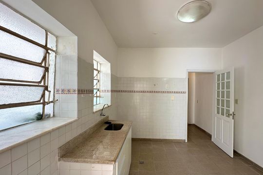 Casa à venda com 4 quartos, 170m² em Humaitá, Rio de Janeiro