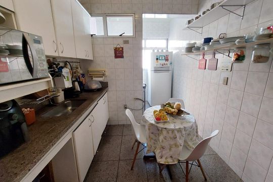 Cozinha de apartamento à venda com 3 quartos, 100m² em Carmo, Belo Horizonte