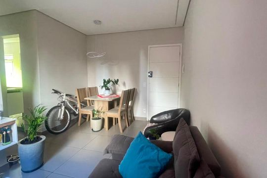 Sala de apartamento para alugar com 2 quartos, 42m² em Jardim Central, Cotia