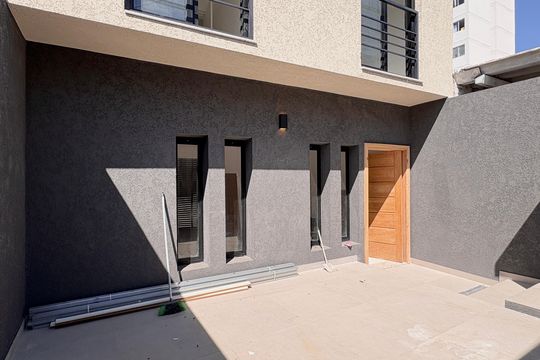 Garagem de casa à venda com 3 quartos, 117m² em Vila Palmeiras, São Paulo