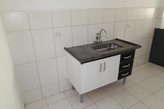 Cozinha de apartamento para alugar com 2 quartos, 54m² em Conjunto Residencial Trinta E Um de Marco, São José dos Campos