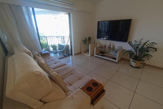 Sala de apartamento para alugar com 1 quarto, 70m² em Barra da Tijuca, Rio de Janeiro