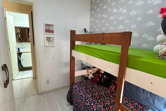 Quarto de apartamento à venda com 2 quartos, 47m² em Cavalhada, Porto Alegre