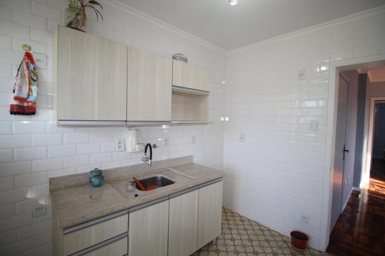 Cozinha de apartamento à venda com 3 quartos, 78m² em São Geraldo, Porto Alegre