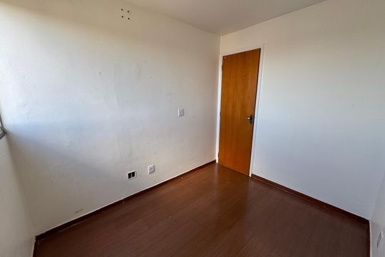 Quarto 2 de apartamento à venda com 1 quarto, 44m² em Guará I, Brasília