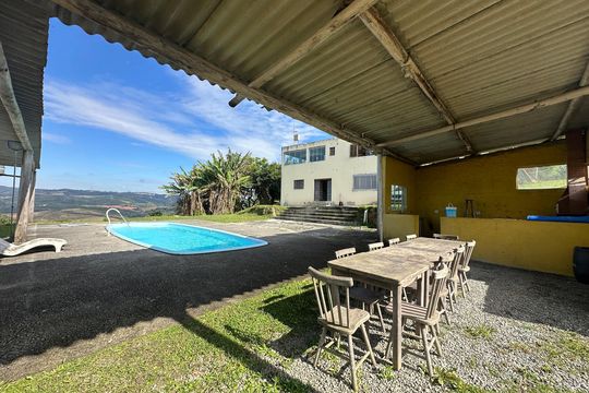 Churrasqueira de casa à venda com 6 quartos, 488m² em Refugio Bandeirantes, Barueri