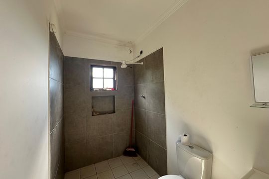 Banheiro da Suíte 1 de casa à venda com 6 quartos, 488m² em Refugio Bandeirantes, Barueri