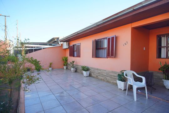 Quintal de casa à venda com 3 quartos, 120m² em Campina, São Leopoldo