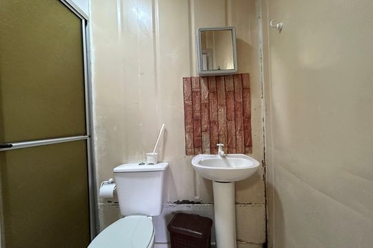Banheiro de casa para alugar com 1 quarto, 25m² em Campeche, Florianópolis