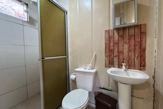 Banheiro de casa para alugar com 1 quarto, 25m² em Campeche, Florianópolis