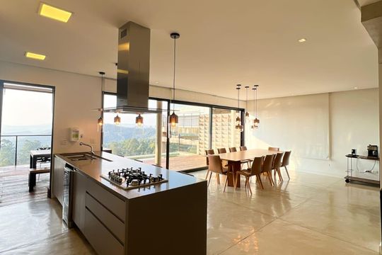 Casa de Condomínio à venda com 3 quartos, 308m² em Alphaville, Santana de Parnaíba