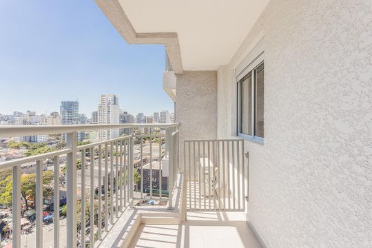 Varanda de kitnet/studio para alugar com 1 quarto, 32m² em Pinheiros, São Paulo
