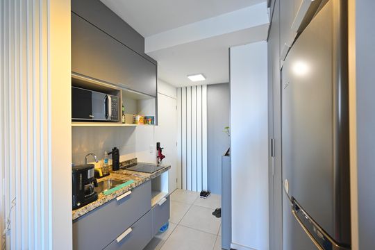 Cozinha de apartamento para alugar com 1 quarto, 32m² em Chácara Inglesa, São Paulo