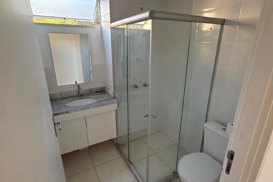 Banheiro de apartamento à venda com 2 quartos, 45m² em Tomás Coelho, Rio de Janeiro
