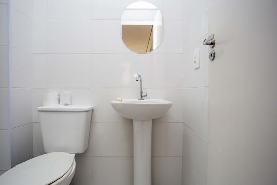 Banheiro de apartamento à venda com 2 quartos, 45m² em Jardim Concordia, Diadema