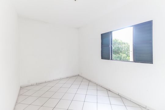 Quarto 2 de apartamento para alugar com 2 quartos, 50m² em Jardim Mirai, Itaquaquecetuba