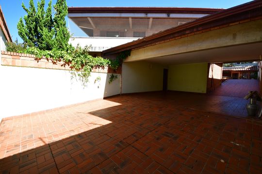 Garagem de casa para alugar com 4 quartos, 515m² em Parque Taquaral, Campinas