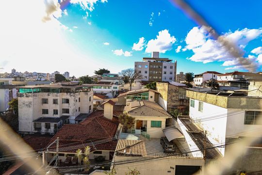 Vista da Suíte de apartamento para alugar com 3 quartos, 150m² em Nova Granada, Belo Horizonte