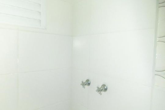 Banheiro Social de apartamento à venda com 1 quarto, 35m² em Portão, Curitiba