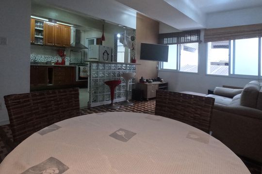 Sala de estar e jantar de apartamento para alugar com 2 quartos, 80m² em Embaré, Santos