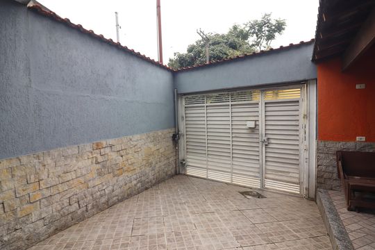 Garagem de casa à venda com 3 quartos, 180m² em Baeta Neves, São Bernardo do Campo