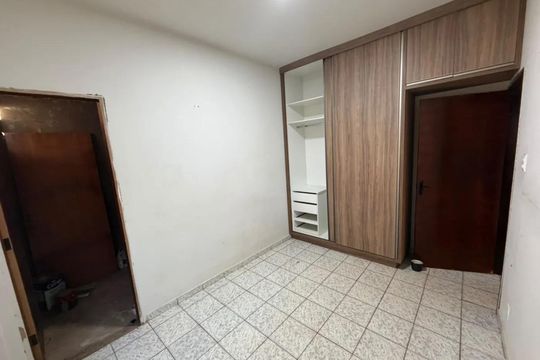 Quarto  de casa para alugar com 3 quartos, 115m² em Santa Mônica, Uberlândia