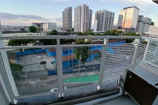 Varanda de apartamento para alugar com 2 quartos, 45m² em Santo Cristo, Rio de Janeiro