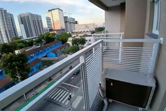 Varanda de apartamento para alugar com 2 quartos, 45m² em Santo Cristo, Rio de Janeiro