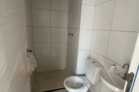 Banheiro de apartamento para alugar com 2 quartos, 36m² em Neves, São Gonçalo