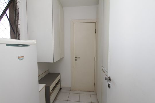 Área de Serviço de apartamento para alugar com 4 quartos, 183m² em Belvedere, Belo Horizonte