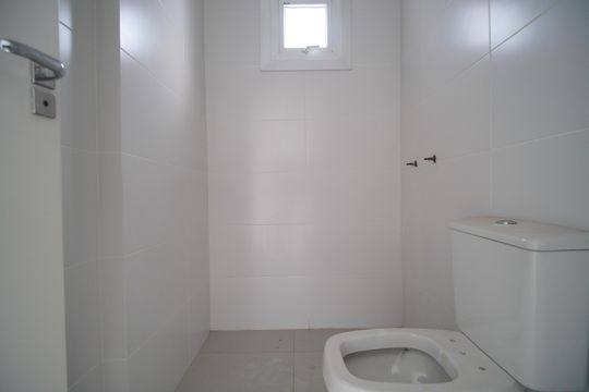 Banheiro de apartamento para alugar com 2 quartos, 62m² em Scharlau, São Leopoldo