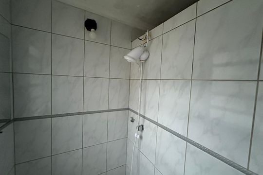 Banheiro de apartamento para alugar com 2 quartos, 55m² em Itararé, São Vicente
