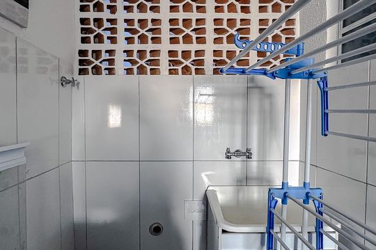 Cozinha de apartamento para alugar com 1 quarto, 30m² em Vila Bertioga, São Paulo