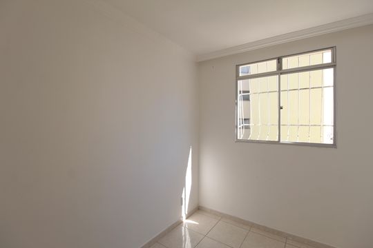 Quarto 2 de apartamento à venda com 2 quartos, 48m² em Piratininga, Belo Horizonte