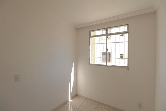 Quarto 1 de apartamento à venda com 2 quartos, 48m² em Piratininga, Belo Horizonte