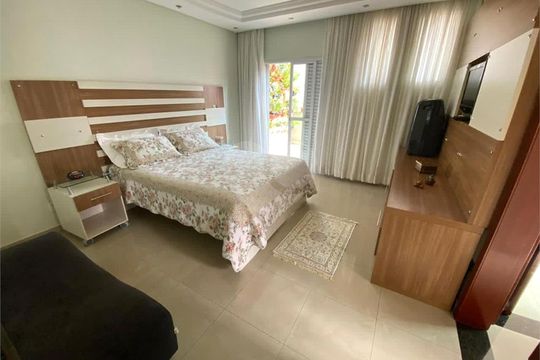 Casa à venda com 4 quartos, 358m² em Jardim Brasilia, São Paulo