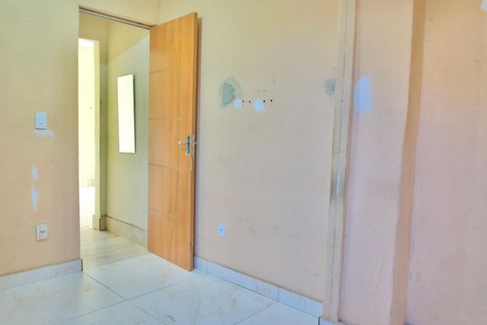 Quarto 2 de casa à venda com 3 quartos, 75m² em Carlos Prates, Belo Horizonte