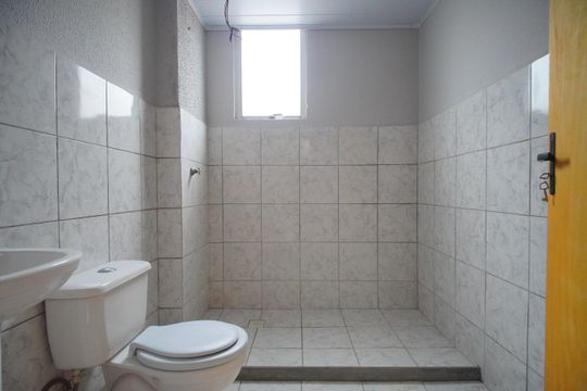 Banheiro de apartamento para alugar com 2 quartos, 46m² em Campina, São Leopoldo