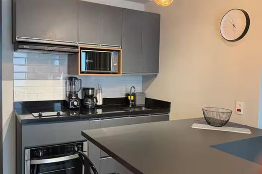 Cozinha de kitnet/studio para alugar com 1 quarto, 33m² em Santana, São Paulo