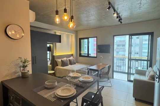 Cozinha de kitnet/studio para alugar com 1 quarto, 33m² em Santana, São Paulo