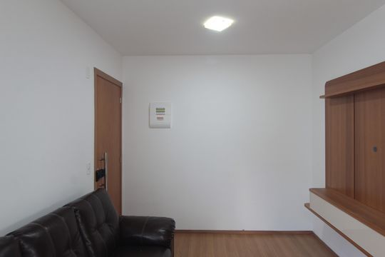 Sala de apartamento para alugar com 2 quartos, 50m² em Juliana, Belo Horizonte