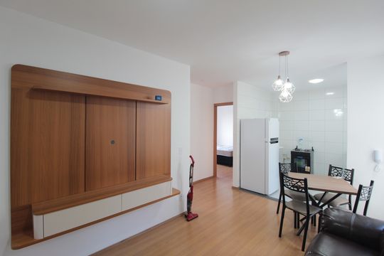 Sala de apartamento para alugar com 2 quartos, 50m² em Juliana, Belo Horizonte