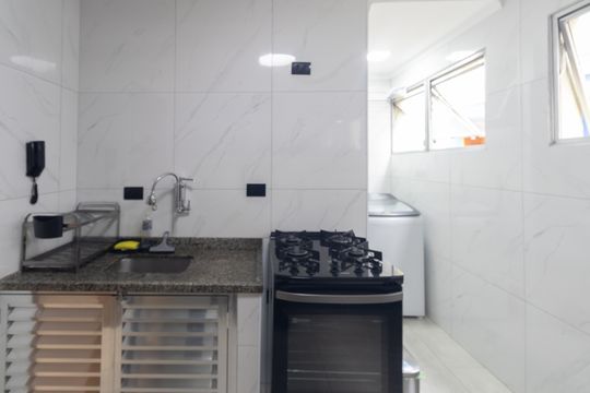 Cozinha e Área de Serviço de apartamento para alugar com 2 quartos, 60m² em Vila Gustavo, São Paulo