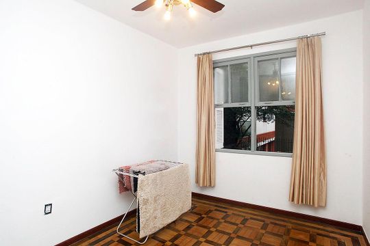 Quarto de apartamento para alugar com 1 quarto, 49m² em Menino Deus, Porto Alegre