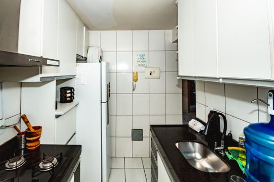 Cozinha/Área de serviço de apartamento à venda com 3 quartos, 62m² em Parque São Pedro, Belo Horizonte