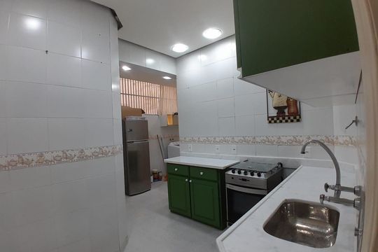 Cozinha de apartamento para alugar com 3 quartos, 129m² em Copacabana, Rio de Janeiro