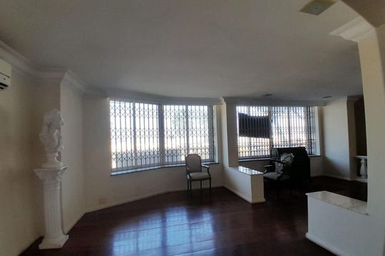 Sala de apartamento para alugar com 3 quartos, 129m² em Copacabana, Rio de Janeiro