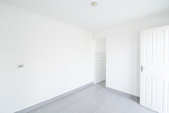 Sala de casa à venda com 2 quartos, 100m² em Vila Santa Edwiges, São Paulo
