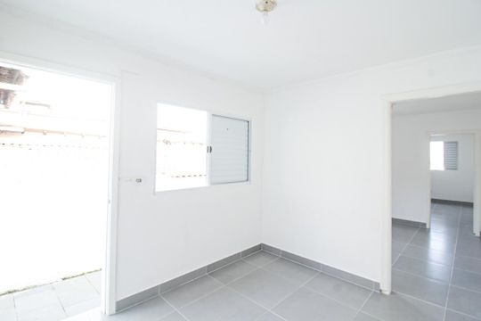Sala de casa à venda com 2 quartos, 100m² em Vila Santa Edwiges, São Paulo