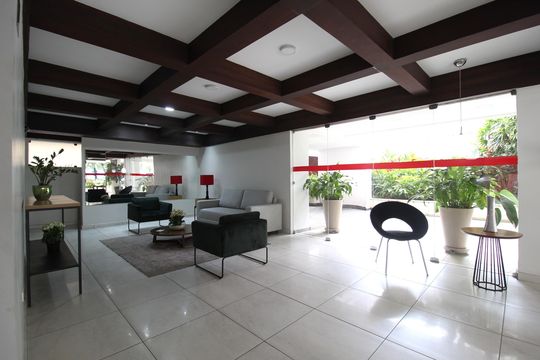 Hall Social de apartamento à venda com 2 quartos, 74m² em Vila Uberabinha, São Paulo